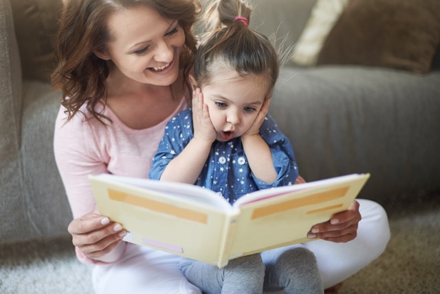 Você está visualizando atualmente 7 dicas para incentivar o hábito de leitura no seu filho